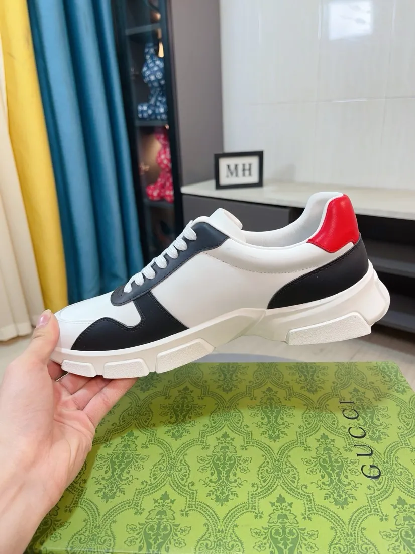 Men's shoes 💰560🌹🌹GUCCI [Gucci] New high-end brand of men's shoes, the latest fashionable casual men's shoes, trendy and versatile, relaxed and sporty style, uppers imported from Italy, first-layer cowhide, genuine leather lining, and ultra-fine workmanship. Original personalized fashionable rubber wear-resistant outsole, light and comfortable on the foot, size 38-44
